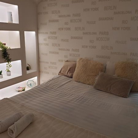 Sleep And Drive White Apartment Sarajevo Exterior photo