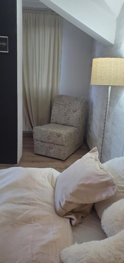 Sleep And Drive White Apartment Sarajevo Exterior photo