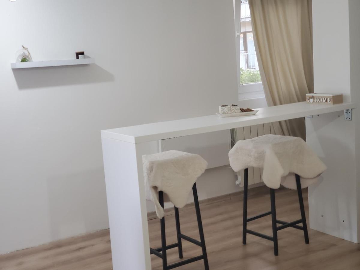 Sleep And Drive White Apartment Sarajevo Exterior photo