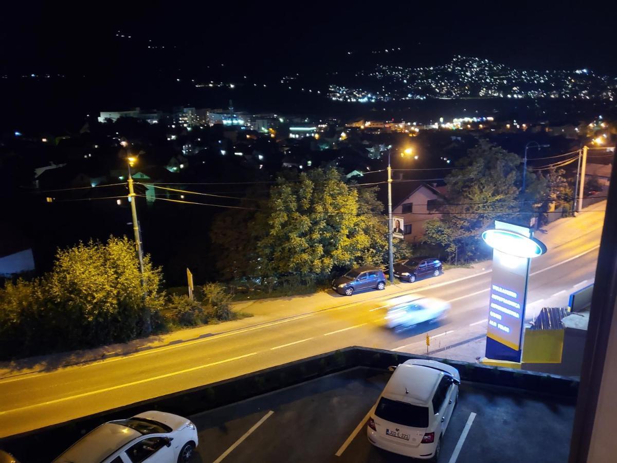 Sleep And Drive White Apartment Sarajevo Exterior photo